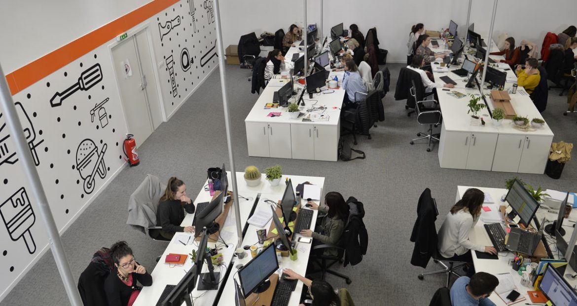 brico-prive-recrute-et-pousse-les-murs